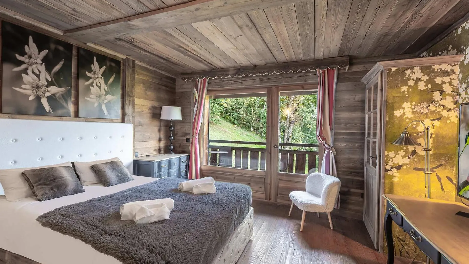 Chalet Haut-Savoyard Avec Jacuzzi A Megeve - Fr-1-569-135 Villa France